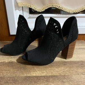 Black Peep Toe Booties Fergalicious (6.5) 3.5” Heel